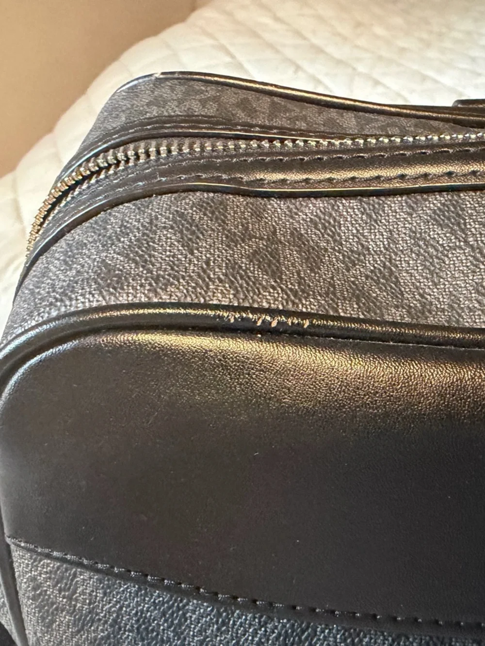Michael Kors Black Monogram travel bag - Picture 4 of 11